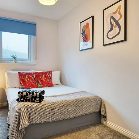 Modern 2 Bed Flat With Free Parking Apartment Glasgow Exterior photo